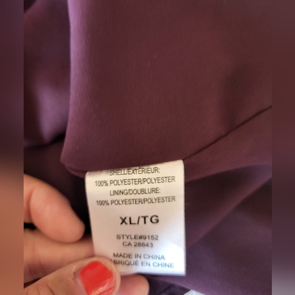 Elegant Burgundy Women's Tank Top, Size XL - Picture 4 of 5